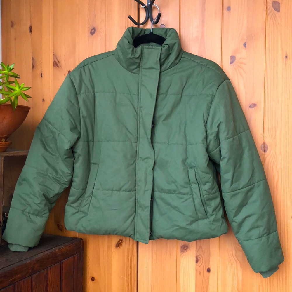RVCA puffer jacket | short green floral liner Medium / 10